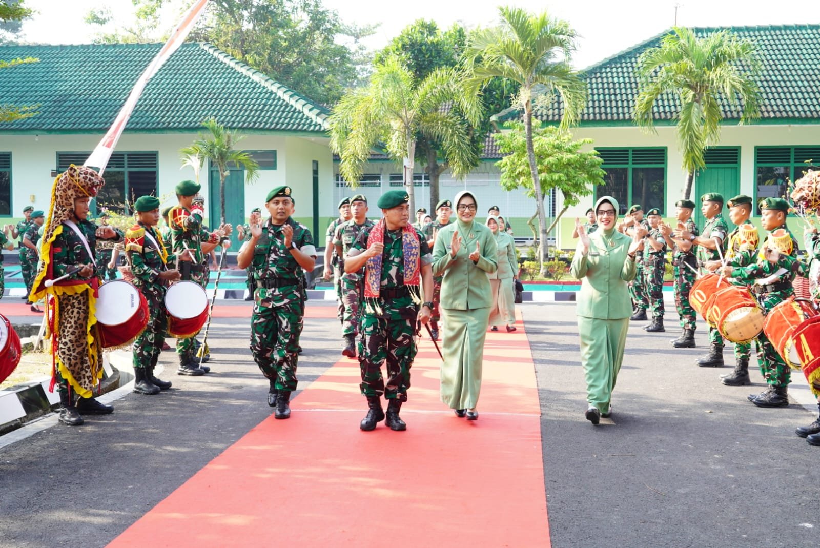Pangdivif 2 Kostrad: Prajurit Adalah Keluarga yang Harus Dijaga Bersama