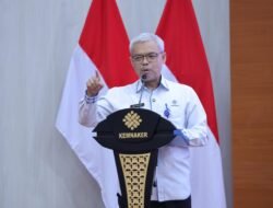 Membanggakan! Mahasiswa Polteknaker Raih 10 Penghargaan di Dua Ajang Nasional