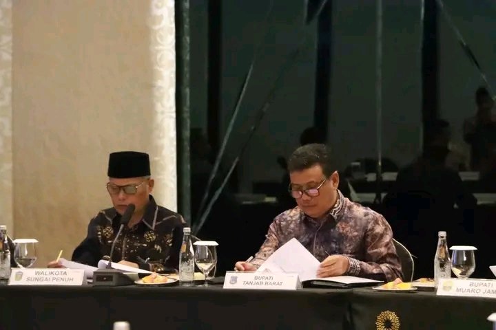 Wabup Tanjab Barat Hadiri RUPS Bank Jambi, Bahas Komisaris Independen hingga Penguatan Pembiayaan Daerah