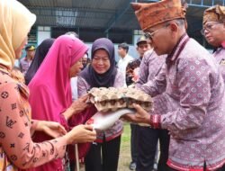 Masifkan Pelayanan Dukcapil Demi Rakyat Bupati Abah Anton Achmad Saragih, Kesehatan Gratis hingga Pasar Murah ke Pematang Gajing