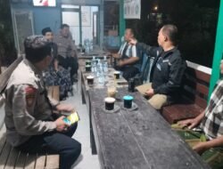 Kapolsek Jabon Sambangi Pos Kamling Kedungcangkring, Perkuat Cooling System dan Aktivasi Satkamling