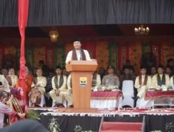 Kadis Kominfo Wakili Gubernur Jambi Hadiri Perhelatan Hoyak Tabuik di Pantai Gandoriah