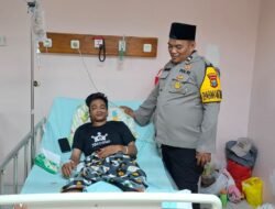 Abang Uman Wonge Negoro Jenguk Warga Sidomukti Pasca Kecelakaan di RSUD Soegiri Lamongan