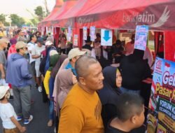 Pengamanan Humanis Polwan Polresta Sidoarjo di Car Free Day Alun-alun