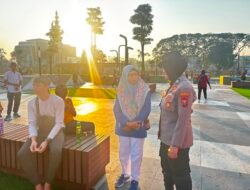 Polwan Polresta Sidoarjo Amankan Car Free Day Alun-alun
