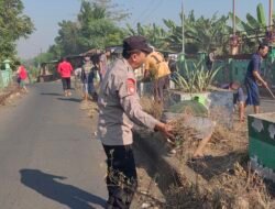 Bhabinkamtibmas Polsek Jabon Kerja Bakti Bersama Warga, Wujudkan Lingkungan Bersih dan Kondusif