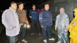 Banjir Bandang Terjang Serbelawan, Enam Warga Dievakuasi dari Atap Rumah, Puluhan Hunian Terendam