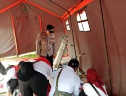 Respons Cepat dan Humanis, Kapolsek Burneh Tinjau Langsung Posko Kesehatan Masyarakat