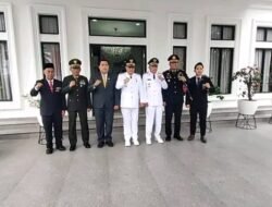 Khidmat! Wali Kota Alfin Pimpin Penjemputan Duplikat Sang Saka Merah Putih