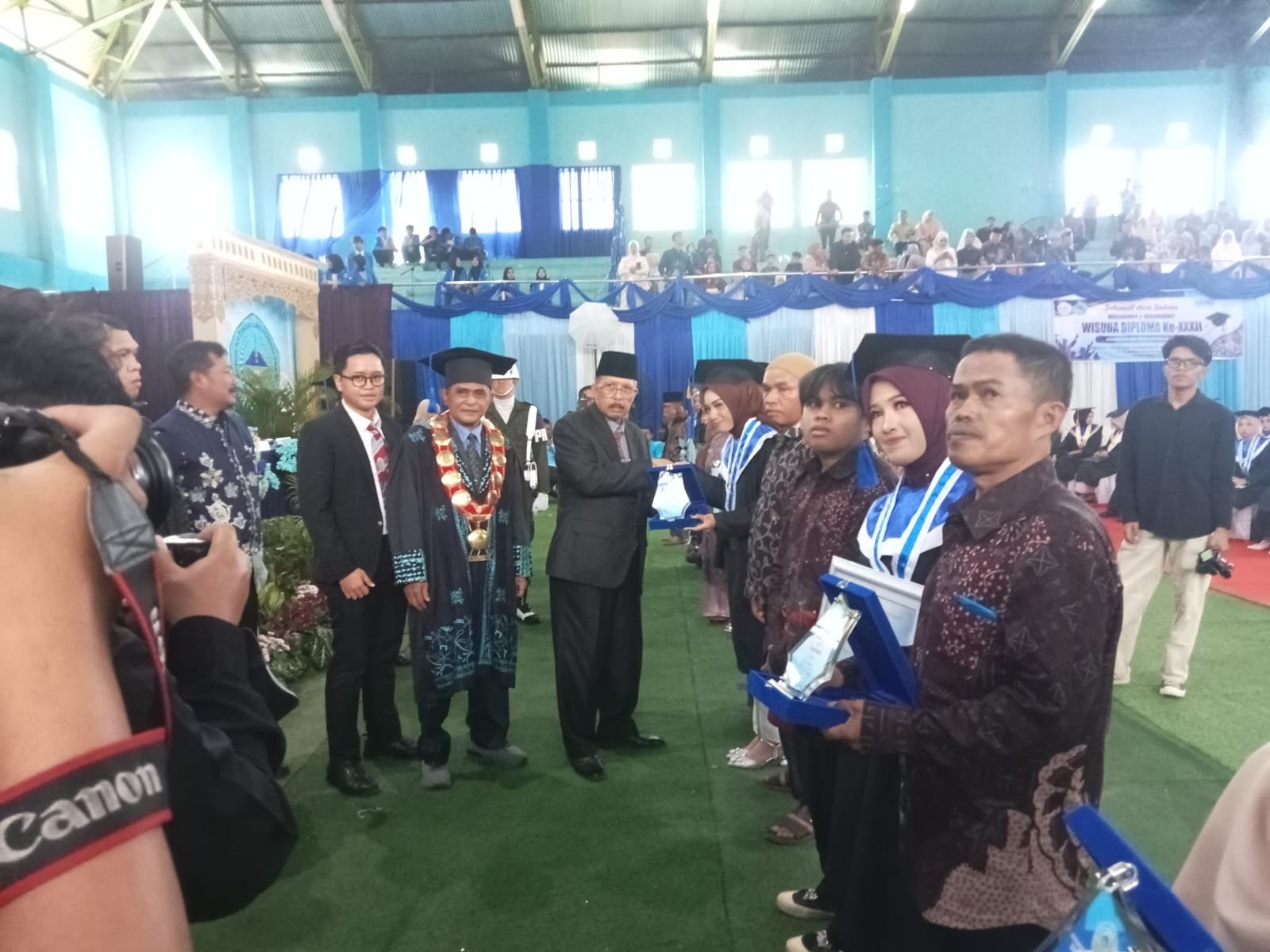 STIA Nusantara Sakti Sungai Penuh Wisuda 167 Lulusan, Ketua Sekolah Tinggi Ingatkan Kontribusi Nyata untuk Daerah