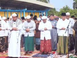 Bersama Masyarakat, Pemkab Tanjab Barat Gelar Shalat Istisqa, Mohon Rahmat dan Turunnya Hujan