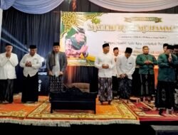 Dari Kerukunan Hingga 4 Tipe Manusia, Ini Pesan Lengkap Plt Bupati dan Gus Mastur Di Perayaan Maulid Desa Gedangsewu