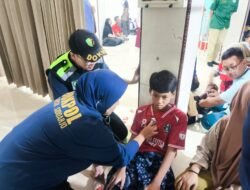 Tim Dokkes Polresta Sidoarjo Patroli Kesehatan, Pantau Kondisi Santri Ponpes di Tanggulangin