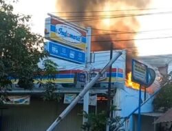 Pagi Buta Ruko Indomaret Perumtas III Grabagan Terbakar, Empat Unit PMK Dikerahkan