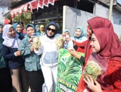 Buka CFD dan Bazar UMKM di Desa Durungbedug, Wabup Mimik Idayana Tawari UMKM Pinjaman Lunak tanpa Jaminan