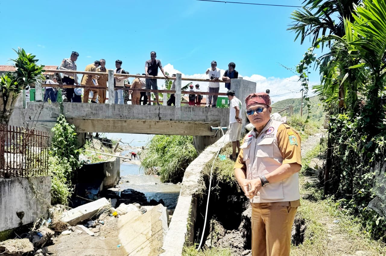 Banjir Haranggaol Sisakan Kerusakan, Ketua BPBD Simalungun Turun ke Hulu Sungai Siboro