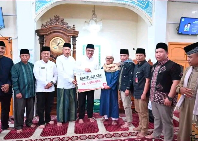 Safari Jumat Wali Kota Alfin beserta jajaran di Masjid Nurul Hikmah, Dusun Empih
