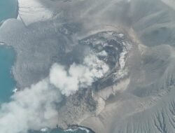 Anak Krakatau Tak Lagi Erupsi Menerus, Tapi Potensi Letusan Masih Tinggi