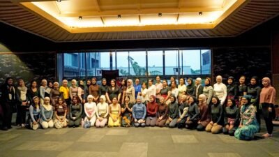 Harmoni Tradisi dan Wellbeing: Grand Mercure Malang Mirama & Het Yoga Studio Rayakan Hari Batik Nasional