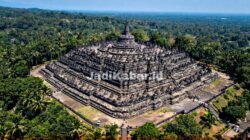 Pemugaran Stupa Induk Candi Borobudur